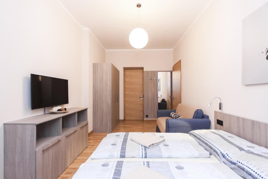 Manesova Astra Apartment Прага Стая снимка